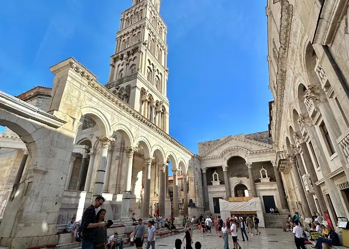 Diocletian Wine سبليت