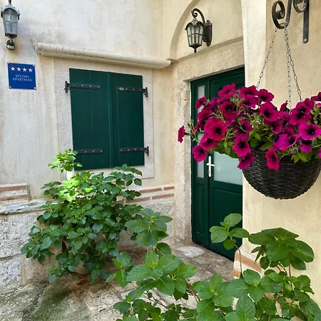 Apartment Diocletian Wine Studio Apartment